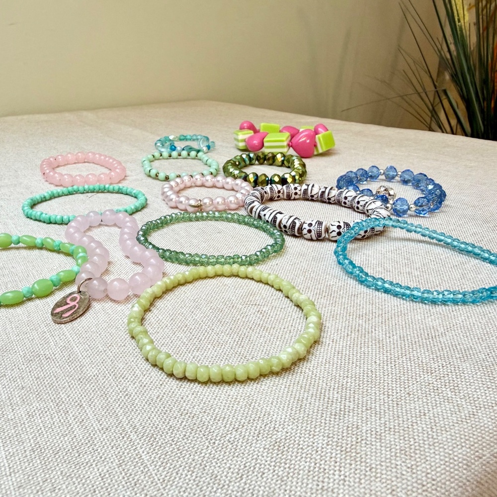 Bundle of 14 Beaded Stretchy Bracelets - Picture 2 of 9